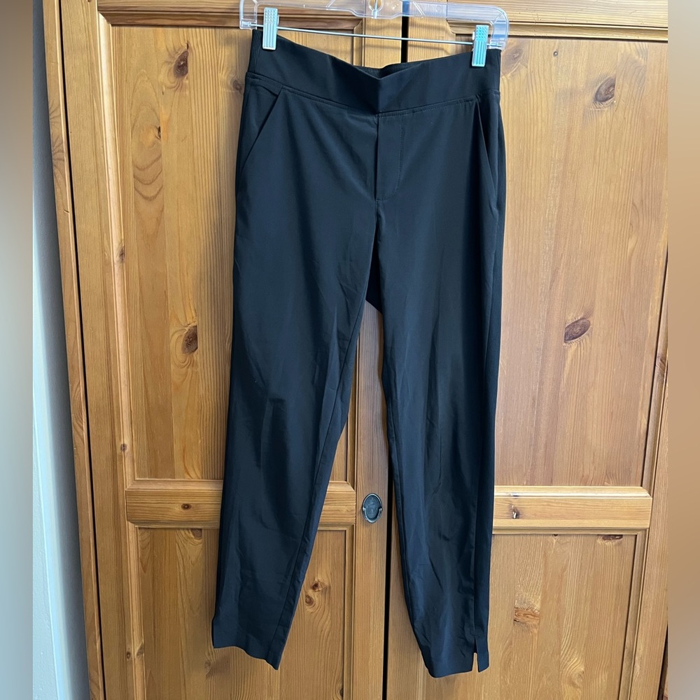 Athleta Brooklyn ankle pant- black straight leg Size 0